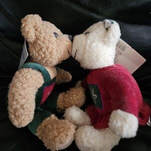 Hallmark mistletoe bears